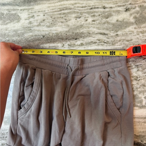 Alo Yoga Unwind Cargo Sweatpants Size Small - Picture 3 of 6